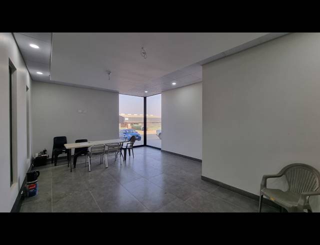 2,406M² WAREHOUSE TO LET IN POMONA